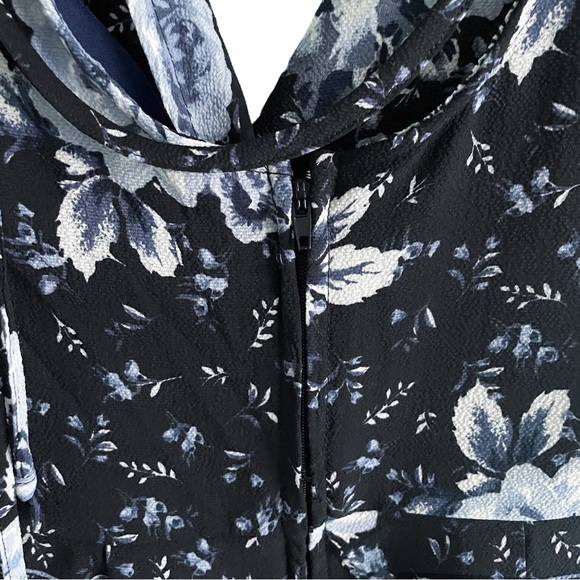 Francesca’s Floral Print Tie Waist Romper Women’s Size XXS - Picture 5 of 7